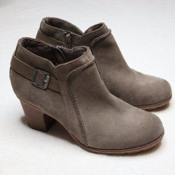 Clarks Shoes - Clarks Collection Women's Size 10 Brown Suede Zip Up Heeled Ankle Booties